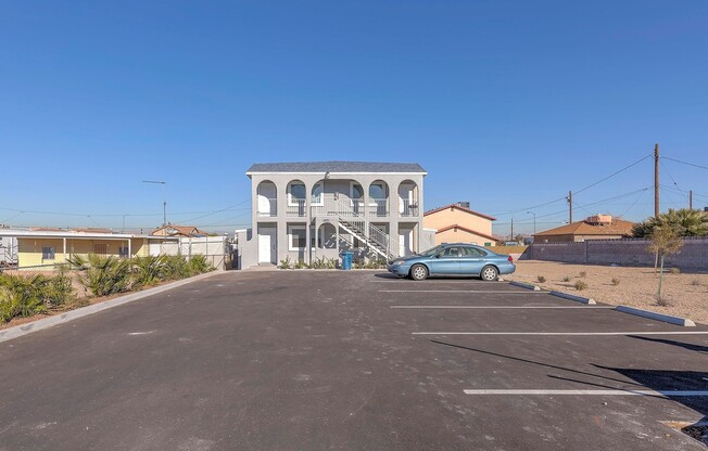 471 Jefferson Blvd