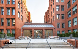 955 STERLING PL