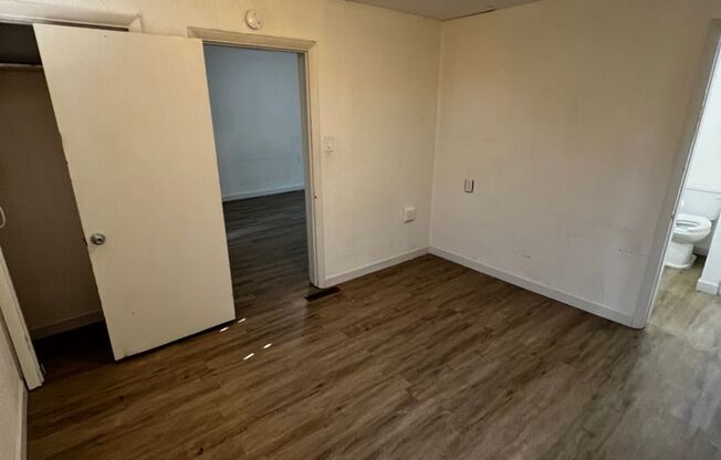 1 bed, 1 bath, 550 sqft, $1,045