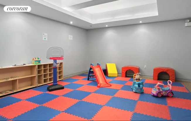 1 bed, 1 bath, 753 sqft, $5,200, Unit 9K