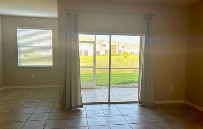 3 2.5 - TOWNHOUSE IN PARKRIDGE - CLOSE TO SHOPPING/HOSPITALS/INTERSTATE