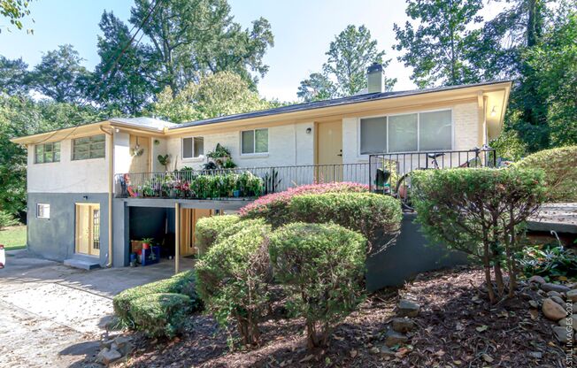545 Oakview Road