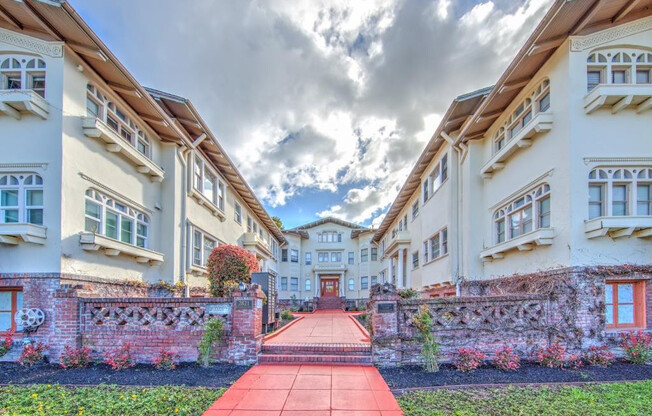 Hillegass Avenue, 2821