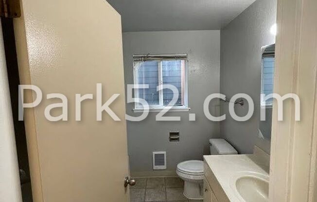 2 beds, 1 bath, $1,495