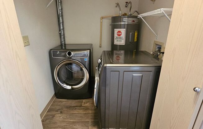 2 beds, 2 baths, 1,173 sqft, $1,850, Unit 844-43