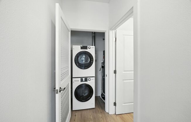 1 bed, 1 bath, 653 sqft, $1,450, Unit 210