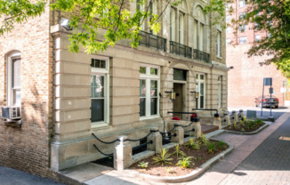 1 bed, 1 bath, $1,185, Unit 323