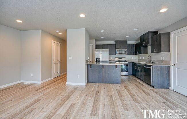 3 beds, 2.5 baths, 1,650 sqft, $2,490, Unit C-112