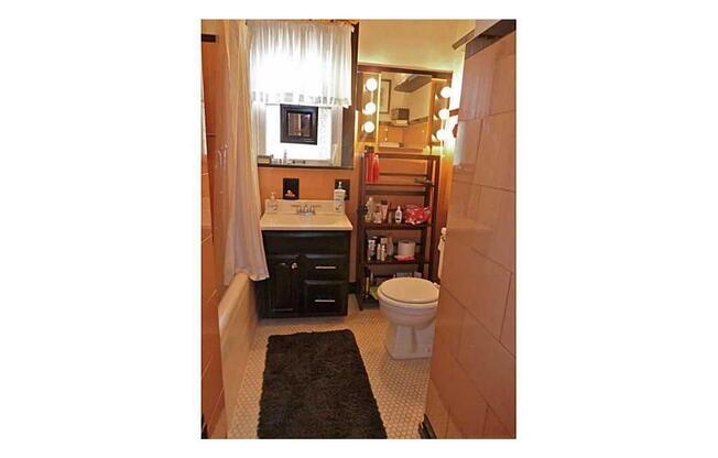 2 beds, 1 bath, $1,750