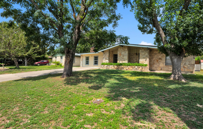 Charming 4-Bedroom Home in Northeast San Antonio!
