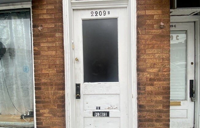 2209 HIGHLAND AVE