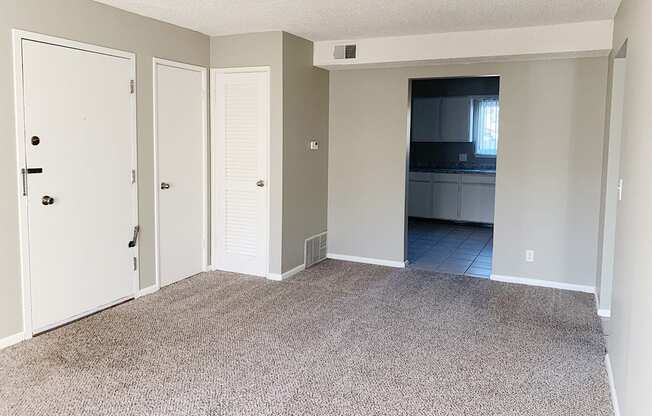 Oak Creek Apartments