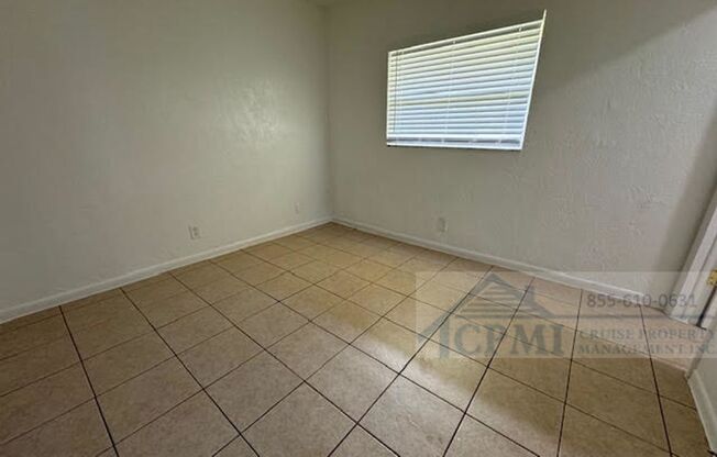 2 beds, 1 bath, 840 sqft, $1,825, Unit 6