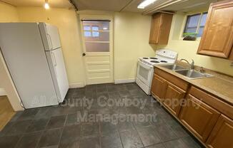 170 1/2 N 8 ST