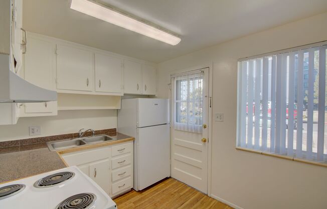 2 beds, 1 bath, 832 sqft, $1,550, Unit 115