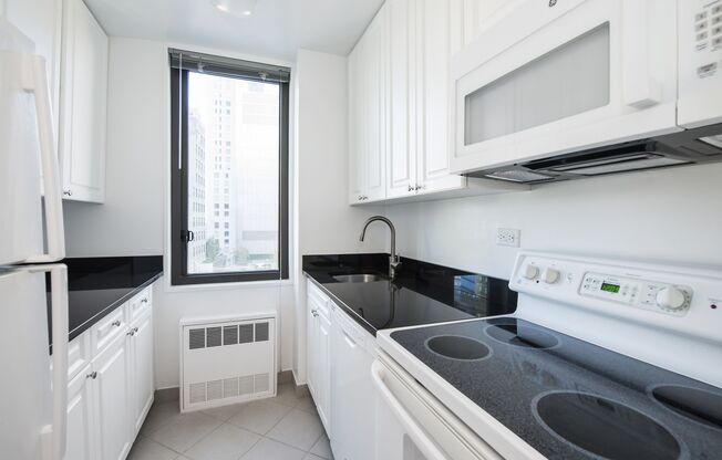 1 bed, 1 bath, 745 sqft, $4,375, Unit M10