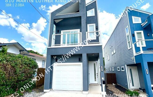 810 MARTIN LUTHER KING DR