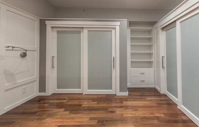 1 bed, 1 bath, 919 sqft, $4,400, Unit 411