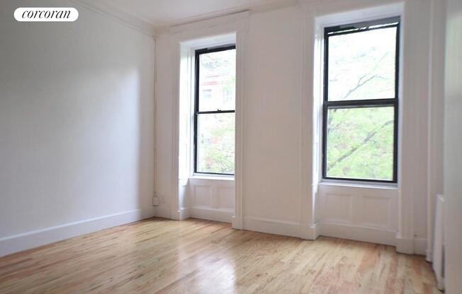331 E 89 ST