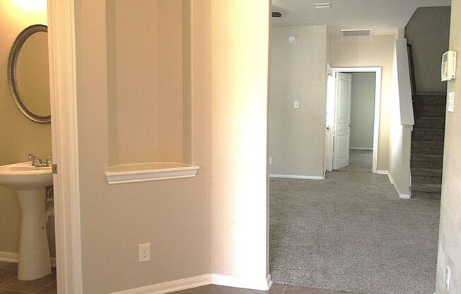 Spacious, modern and close to everything
