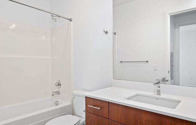 1 bed, 1 bath, 637 sqft, $2,595, Unit 323