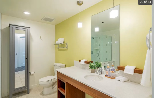 2 beds, 2 baths, $2,625, Unit # 320