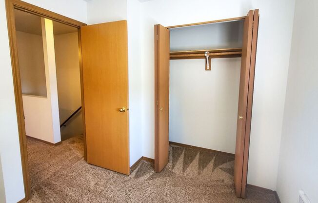 2 beds, 1.5 baths, 896 sqft, $1,450, Unit 638 LaSalle Street #3