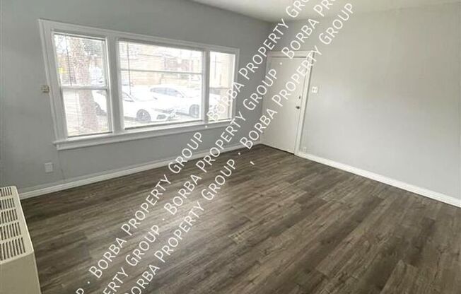 943 Lime Ave