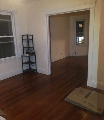 3 beds, 1 bath, 1,200 sqft, $3,500, Unit 2