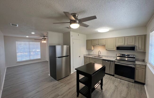 7361 Meadow Park