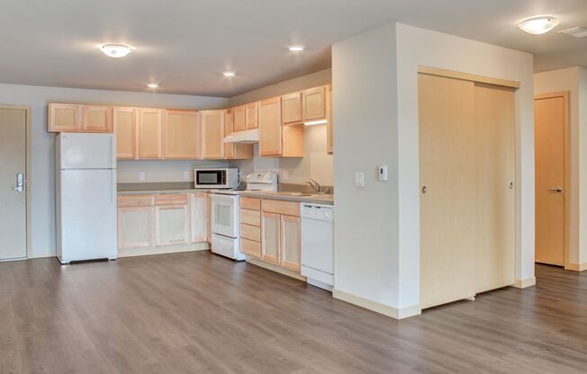 2 beds, 2 baths, 1,120 sqft, $1,600, Unit 301