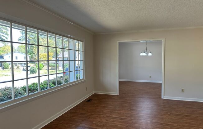 3 Bedroom, 2 Full Bath off S Reilly Rd in a Cul de Sac!