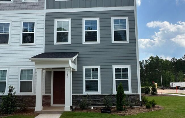 PRICE REDUCTION!! New build 3 bedroom 3.5 bath Townhome in Apex!