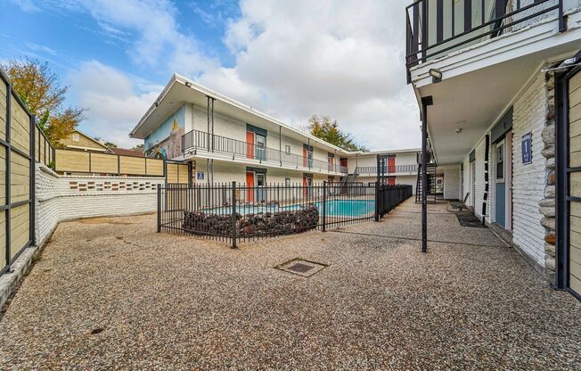 1 bed, 1 bath, 671 sqft, $1,165, Unit 2810 - 28