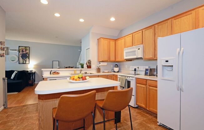 Modern 2 Bed, 1.5 Bath Townhome with Flex Space in Farmington