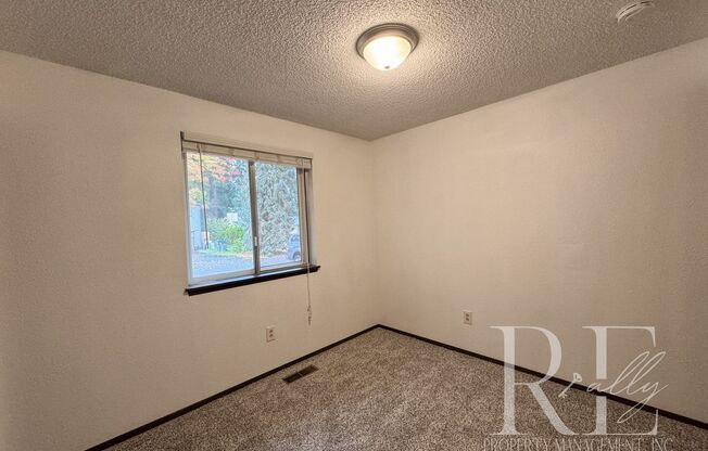 3 beds, 1 bath, $2,250