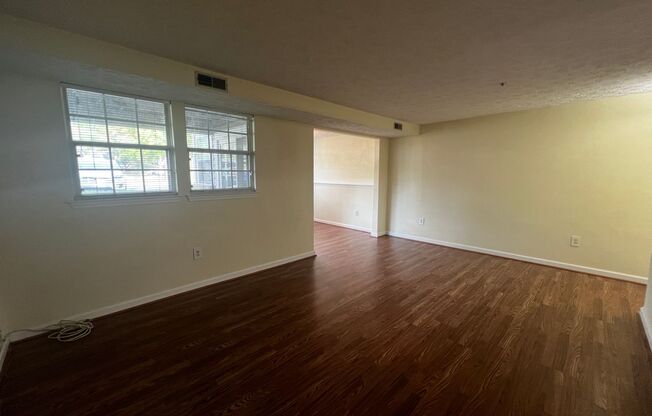 Amazing 2 BR/2 BA Condo in Elkridge!