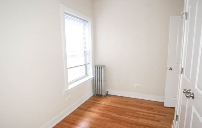 2 beds, 1 bath, 695 sqft, $2,175, Unit 5115-1