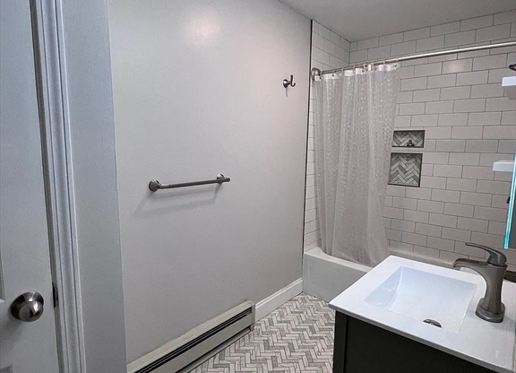 1 bed, 1 bath, 630 sqft, $2,500, Unit 1