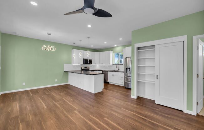 (NP-1276) 1276 Nahale Place