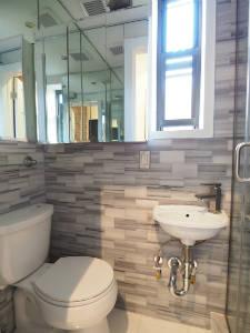 3 beds, 1 bath, $3,595, Unit 27
