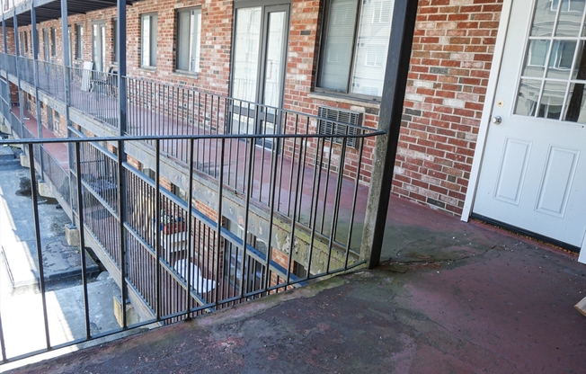 3 beds, 1 bath, 999 sqft, $4,200, Unit 21