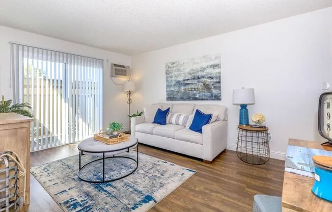 1 bed, 1 bath, 700 sqft, $1,320, Unit 04-202