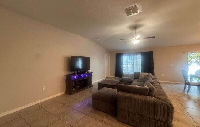 10164 CARLOWAY HLS DR