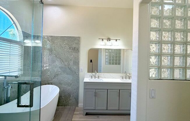 4 beds, 2.5 baths, $2,350