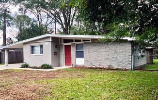 ***HOLIDAY SPECIAL NO RENT FOR DECEMBER*** Charming Home in Established Jacksonville Neighborhood
