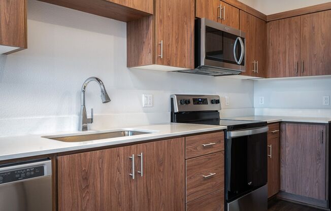 2 beds, 2 baths, 920 sqft, $2,395, Unit 25-205