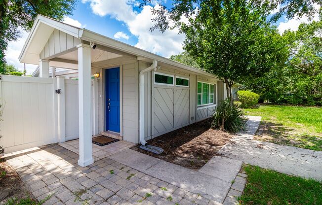 Beautiful 3 Bed/2 Bath Home for rent in the Heart of Winter Park!