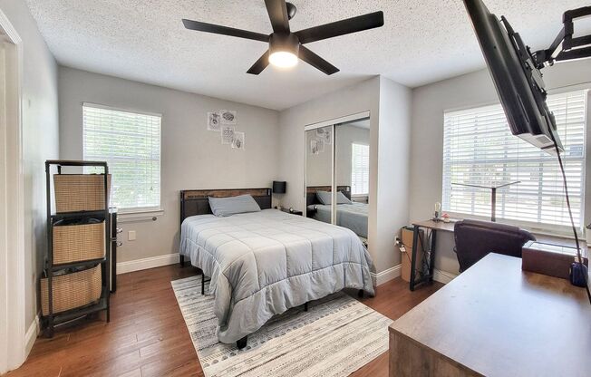 3 beds, 3 baths, $1,700, Unit Unit 527