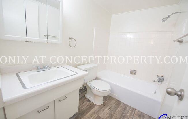 2 beds, 1 bath, 700 sqft, $1,199, Unit 22